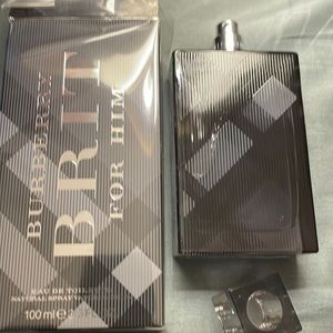 Brand new in the box I just opened it to take pics BURBEBERRY Britt  3.3 oz